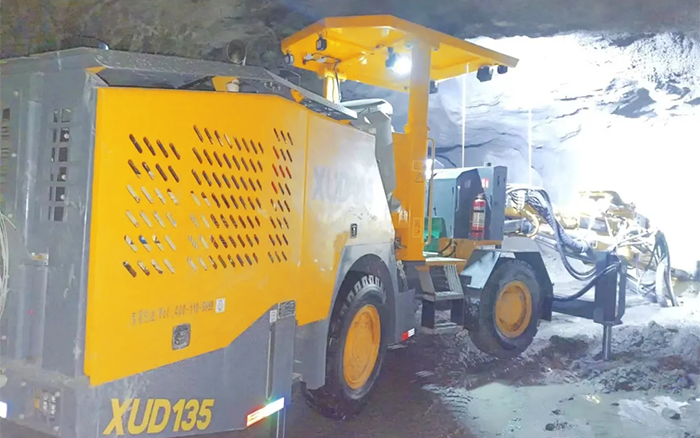 掘进铁矿！必发掘进钻车硬核施工